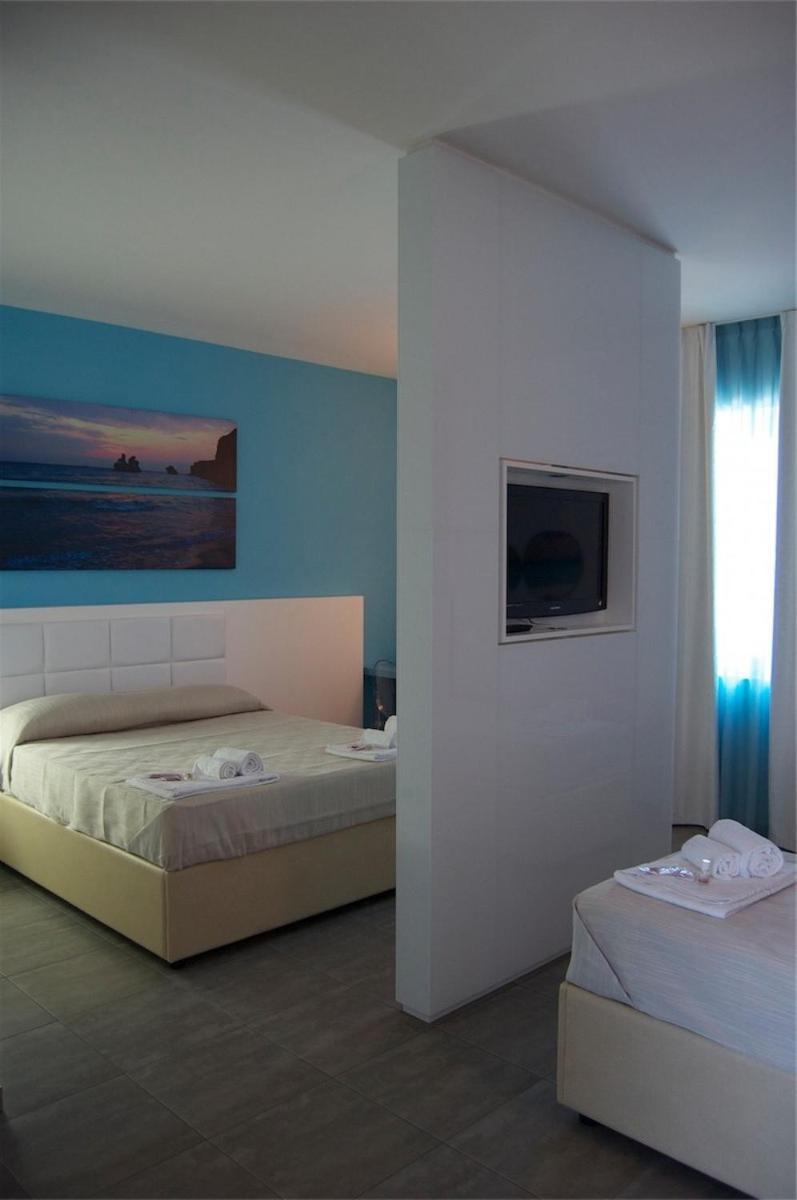 Motel S.16 Муро Лечезе Екстериор снимка