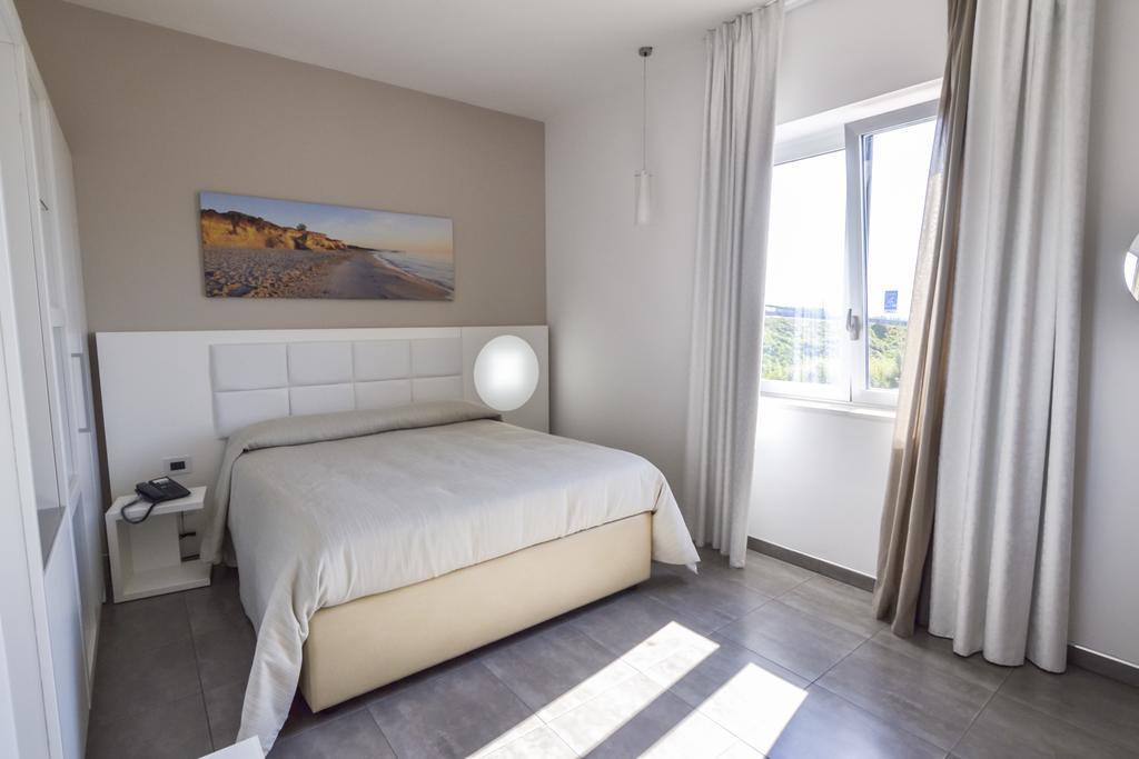 Motel S.16 Муро Лечезе Екстериор снимка